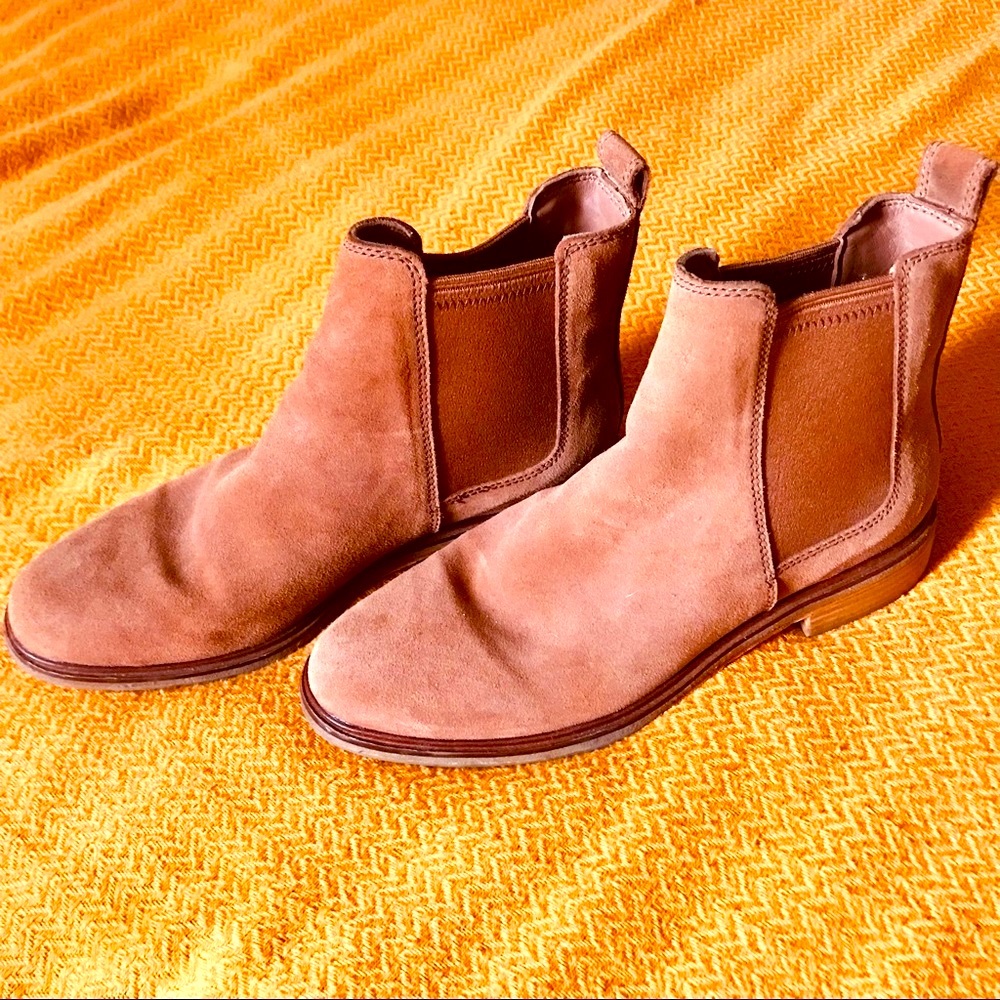 Clarks Arlo Chelsea Boots